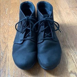 Dansko Lace-up Ankle Bootie Size 40
